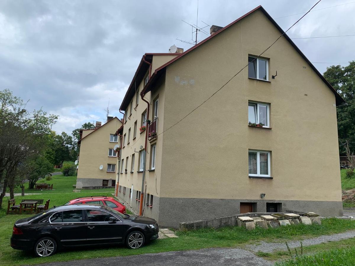 Cely Byt Zelnava Apartment Exterior photo