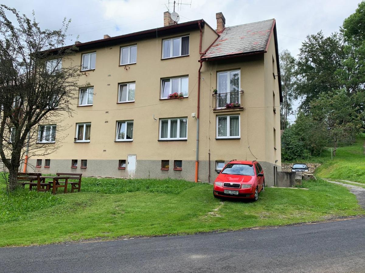 Cely Byt Zelnava Apartment Exterior photo
